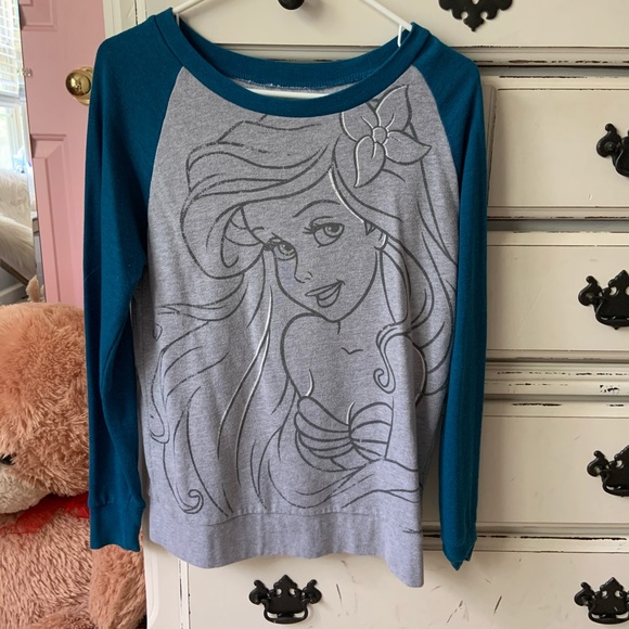 Disney Princess Sweatshirt - Picture 1 of 4